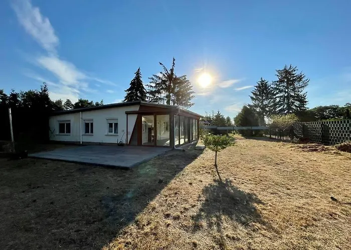 Bungalow Zwischen Wald Und Seen